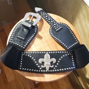 Leather Belt black Fleur-de-lis with silver crystals Grommets  New Buckle Store